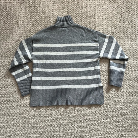 Zara Ribbed Gray Sweater - Picture 5 of 5